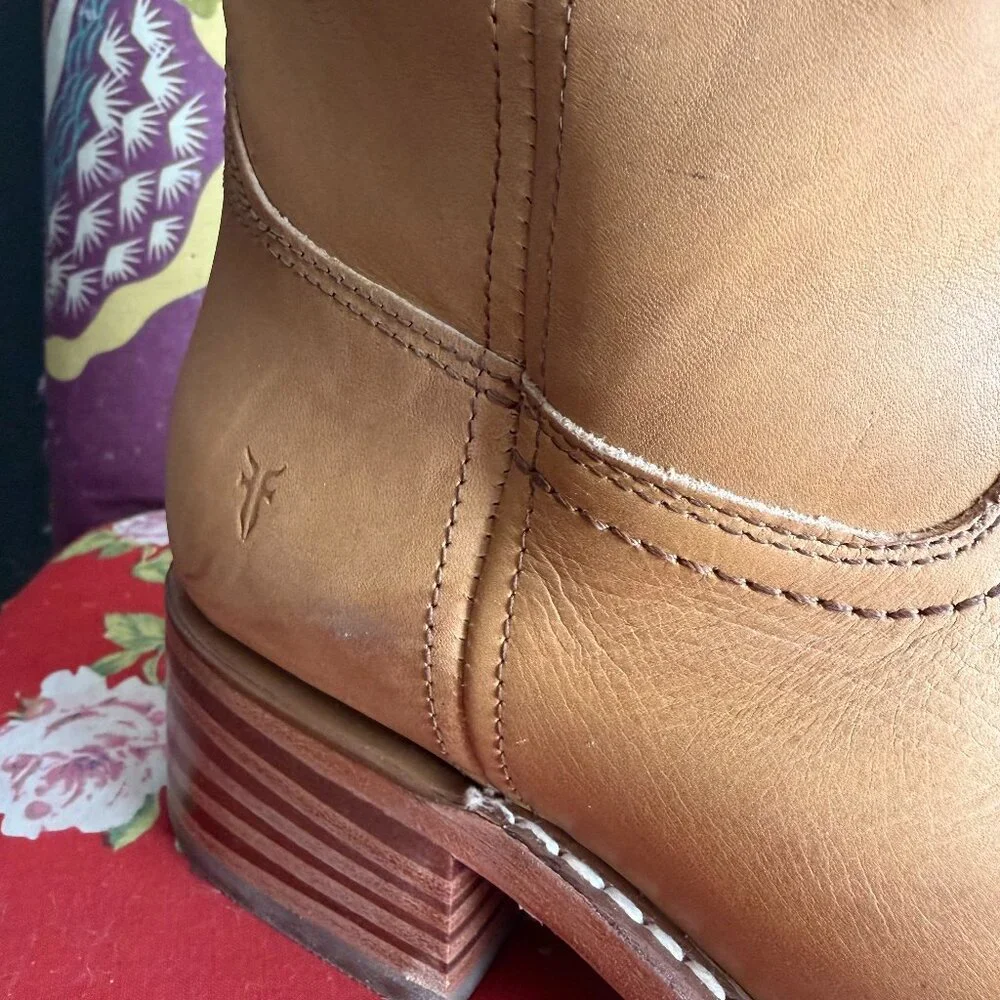 Frye Campus 14L Wide Calf - Banana - Picture 3 of 9